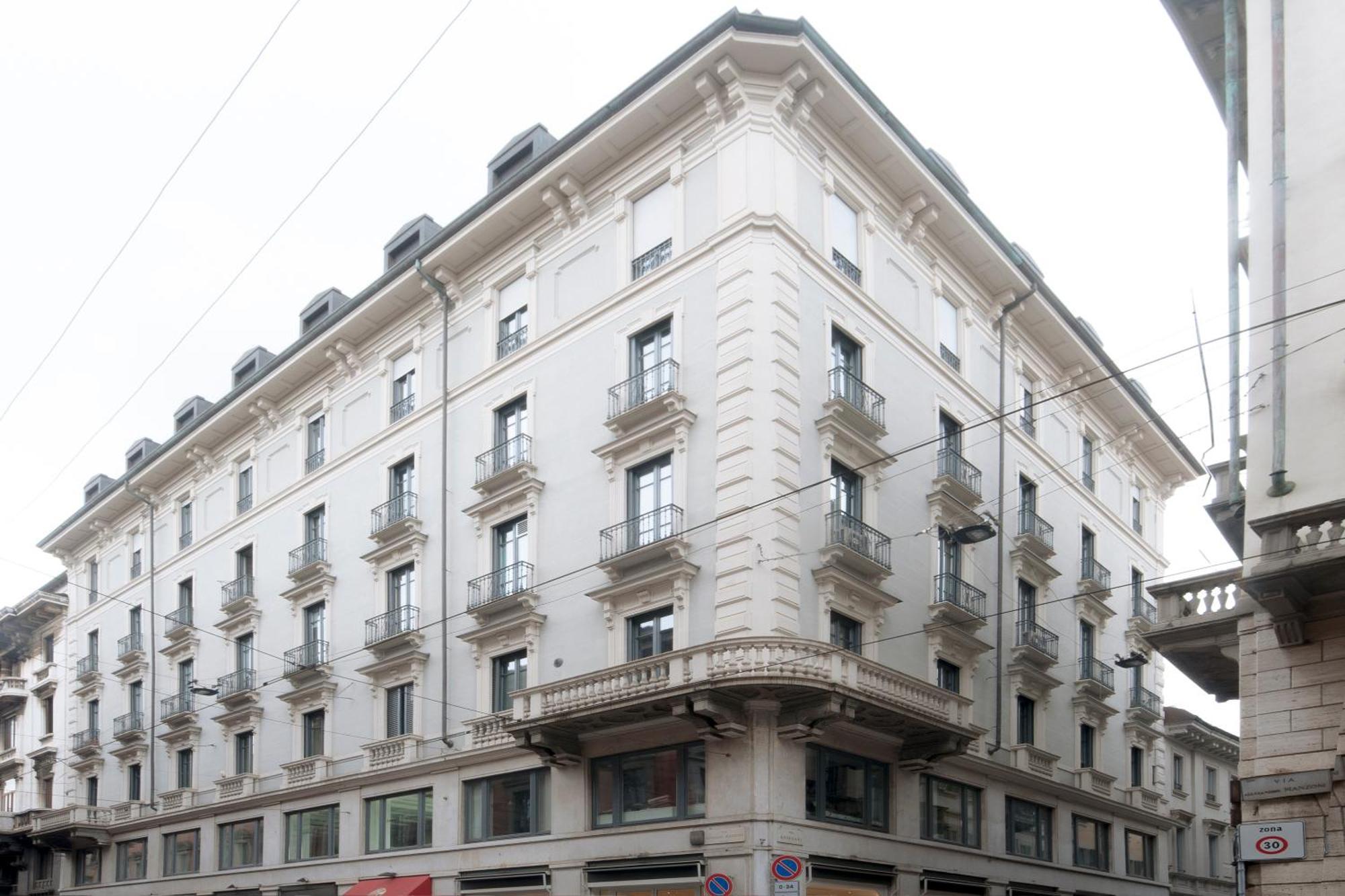 Fifty Eight Montenapoleone Two Bedrooms Milán